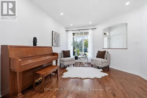 72 Maricona Way Ottawa ON K2T 1H3