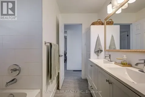24 Centennial Avenue Aylmer ON N5H 2X2