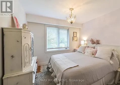 1220 Birchcliffe Crescent Severn ON L3V 0W1