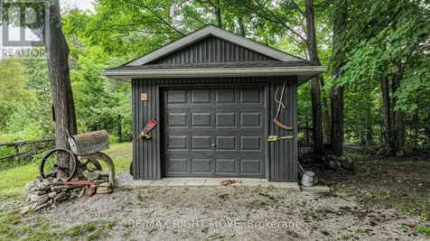 1220 Birchcliffe Crescent Severn ON L3V 0W1