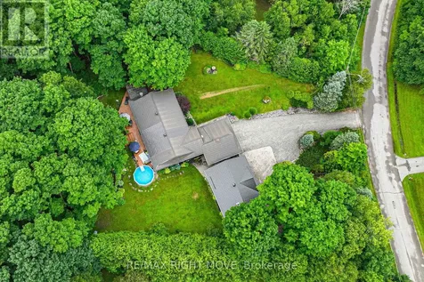 1220 Birchcliffe Crescent Severn ON L3V 0W1