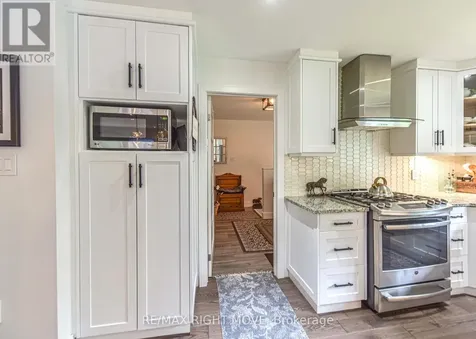 1220 Birchcliffe Crescent Severn ON L3V 0W1