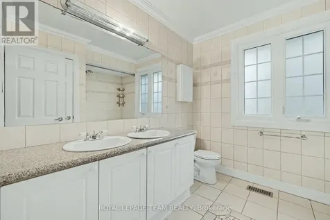 187 Monterey Drive Ottawa ON K2H 7A9