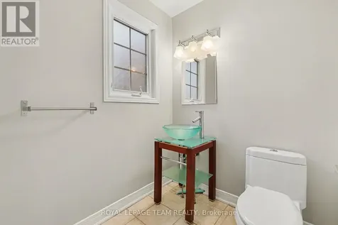 187 Monterey Drive Ottawa ON K2H 7A9