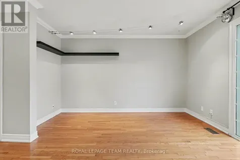 187 Monterey Drive Ottawa ON K2H 7A9