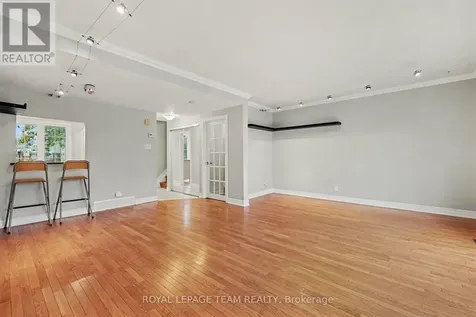 187 Monterey Drive Ottawa ON K2H 7A9
