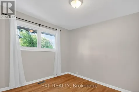 31 Barlyn Avenue Ottawa ON K2E 5E2