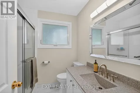 31 Barlyn Avenue Ottawa ON K2E 5E2