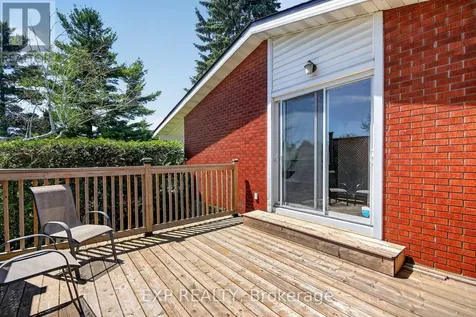 31 Barlyn Avenue Ottawa ON K2E 5E2