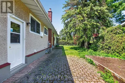 31 Barlyn Avenue Ottawa ON K2E 5E2