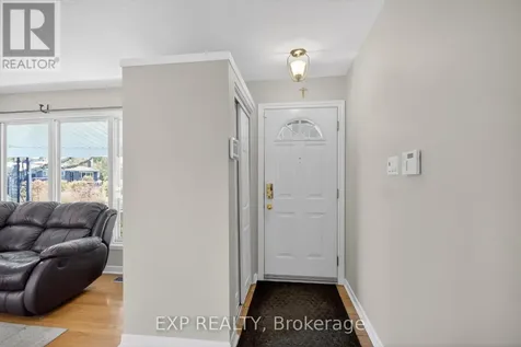 31 Barlyn Avenue Ottawa ON K2E 5E2