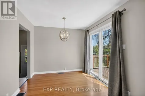 31 Barlyn Avenue Ottawa ON K2E 5E2