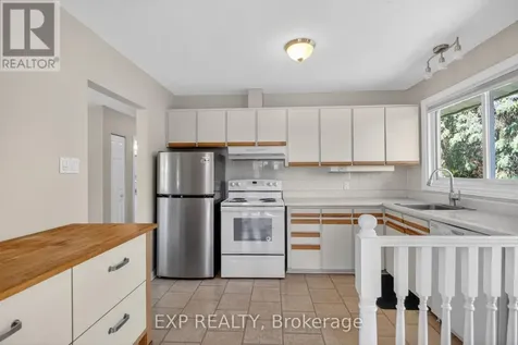31 Barlyn Avenue Ottawa ON K2E 5E2