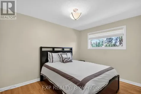 31 Barlyn Avenue Ottawa ON K2E 5E2