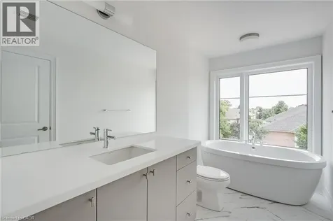 2273 Turnberry Road Burlington ON L7M 2B2