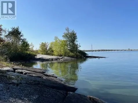G 734 Rainy Lake Fort Frances ON P9A 3M3
