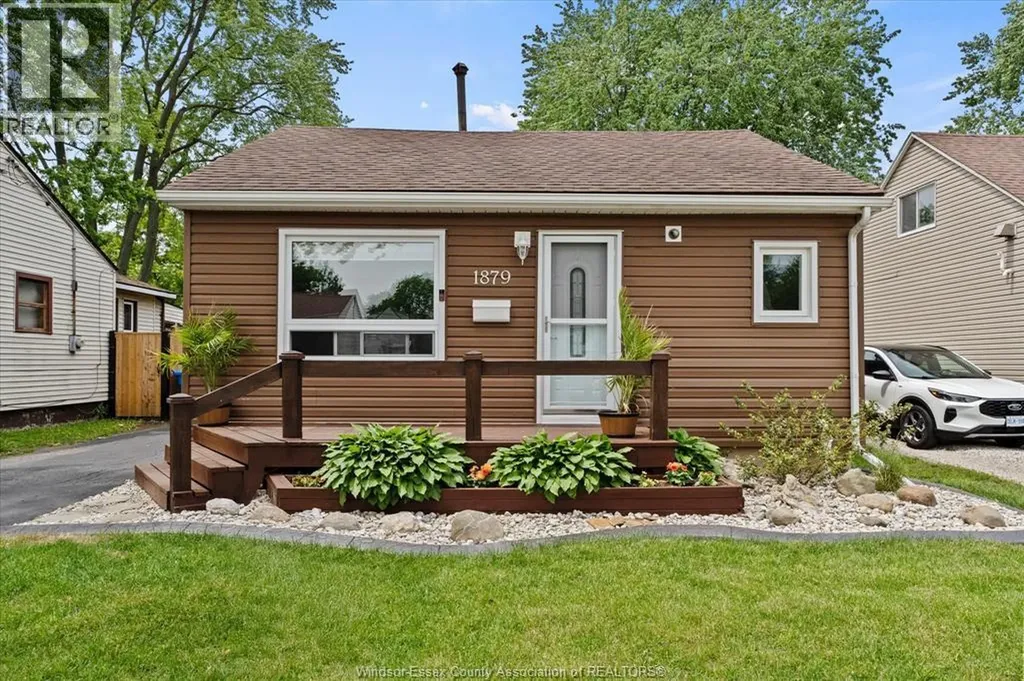 1879 Aubin Road Windsor ON N8W 4L1