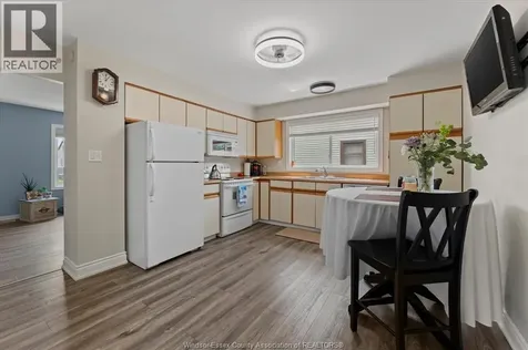 1879 Aubin Road Windsor ON N8W 4L1