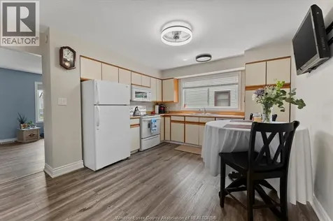 1879 Aubin Road Windsor ON N8W 4L1