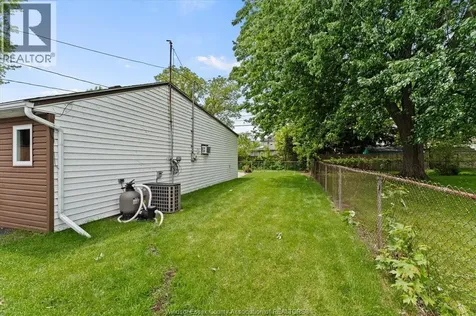 1879 Aubin Road Windsor ON N8W 4L1