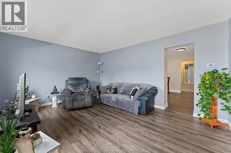 1879 Aubin Road Windsor ON N8W 4L1