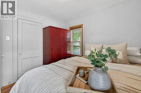 851 Ellrose Avenue Windsor ON N8Y 3W6