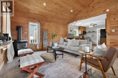 851 Ellrose Avenue Windsor ON N8Y 3W6