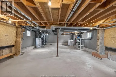 851 Ellrose Avenue Windsor ON N8Y 3W6