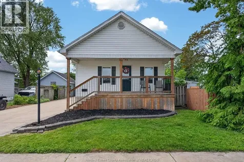 851 Ellrose Avenue Windsor ON N8Y 3W6