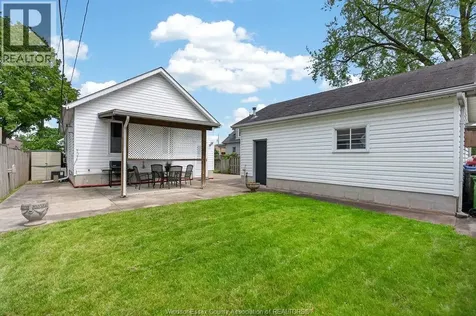 851 Ellrose Avenue Windsor ON N8Y 3W6