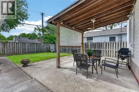 851 Ellrose Avenue Windsor ON N8Y 3W6