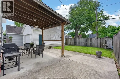 851 Ellrose Avenue Windsor ON N8Y 3W6