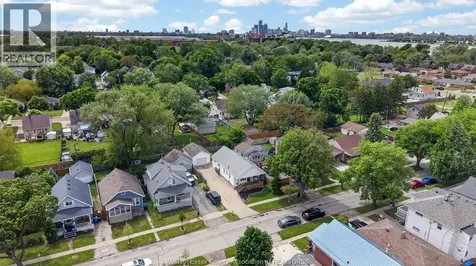851 Ellrose Avenue Windsor ON N8Y 3W6