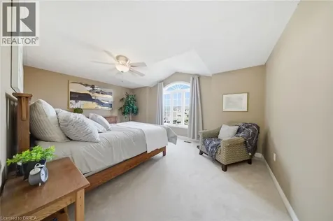 18 Bricker Court Brantford ON N3T 6R7