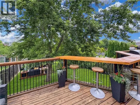 18 Bricker Court Brantford ON N3T 6R7