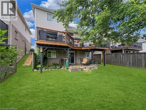 18 Bricker Court Brantford ON N3T 6R7