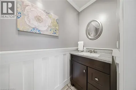 18 Bricker Court Brantford ON N3T 6R7