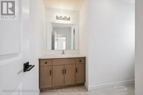 537 Anton Crescent Kitchener ON N2R 0T8