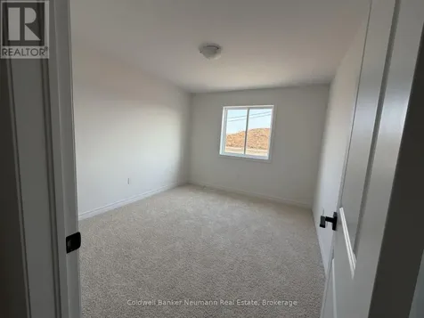 537 Anton Crescent Kitchener ON N2R 0T8