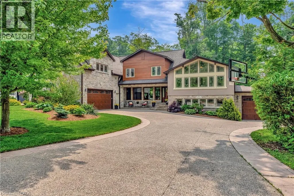 11 Maple Hill Drive Kitchener ON N2M 2R7