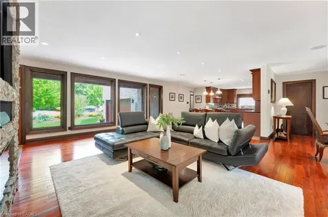 11 Maple Hill Drive Kitchener ON N2M 2R7
