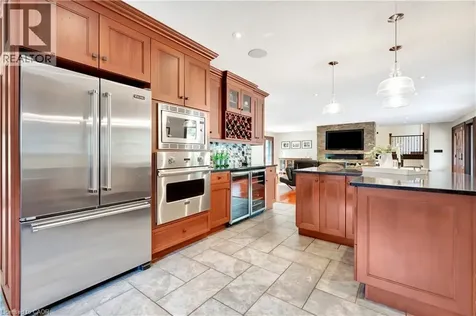 11 Maple Hill Drive Kitchener ON N2M 2R7
