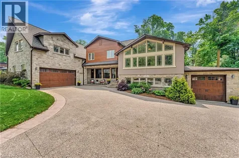 11 Maple Hill Drive Kitchener ON N2M 2R7