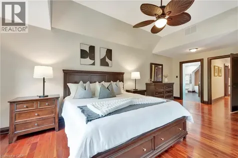 11 Maple Hill Drive Kitchener ON N2M 2R7
