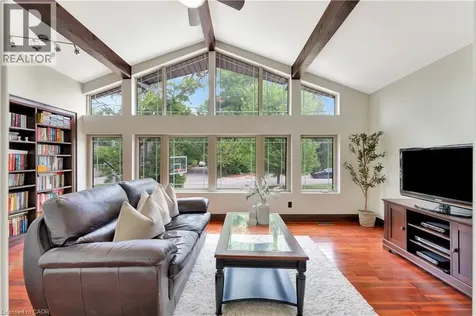 11 Maple Hill Drive Kitchener ON N2M 2R7