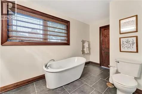 11 Maple Hill Drive Kitchener ON N2M 2R7