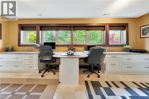 11 Maple Hill Drive Kitchener ON N2M 2R7