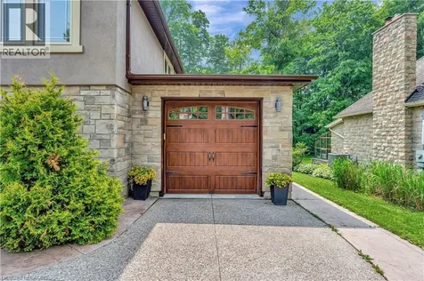 11 Maple Hill Drive Kitchener ON N2M 2R7