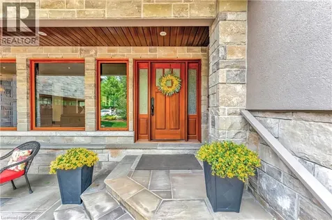 11 Maple Hill Drive Kitchener ON N2M 2R7