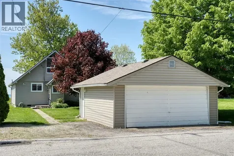 377 Lakewood Drive Amherstburg ON N9V 2Y8